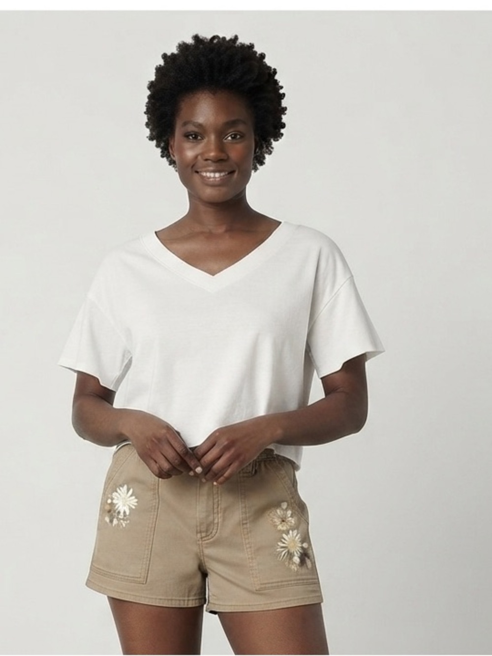 Arizona Jean Company Classic White V-Neck Tee
